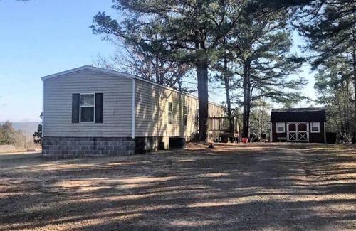 Dover House | WanderLost Ozarks - Dog friendly, 4 acres