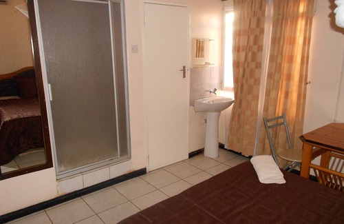 Livingstone House | Wane Guest Lodge