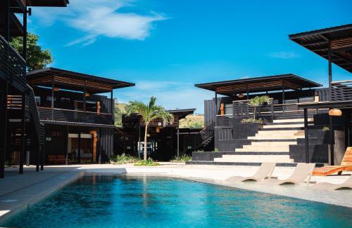 Las Escobas del Venado Hotel | Wao Beach Venao