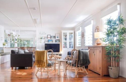 Moffat Beach House | Wara Wara on Moffat Beach Foreshore