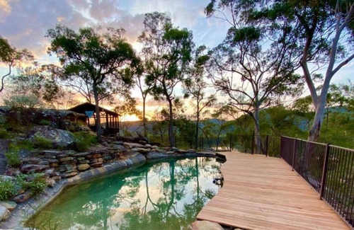 Singletons Mill Cottage | Warami River Cottage - Waterfront, Private Pontoon, Pool, Games Room & more!