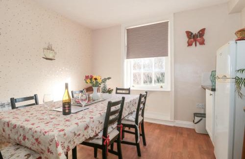 Dursley Apartment | Wards Court 2