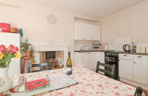 Dursley Cottage | Wards Court 2