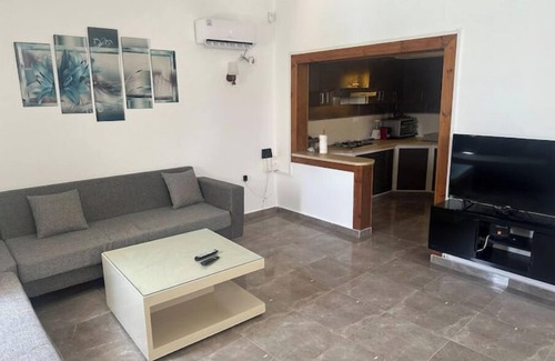Triffa Villa | Warm and intimate villa
