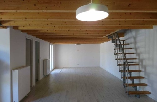 Galgon House | Warm house
