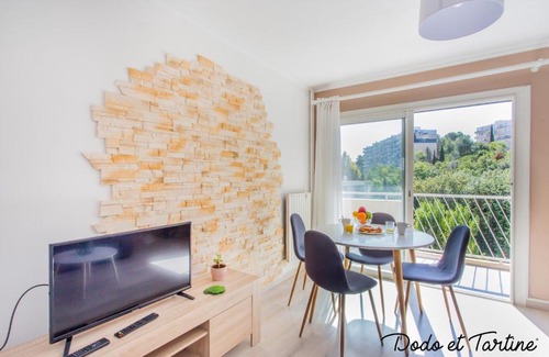 Le Mourillon Apartment | Warmly 2 bedroom with AC, balcony and parking - Dodo et Tartine