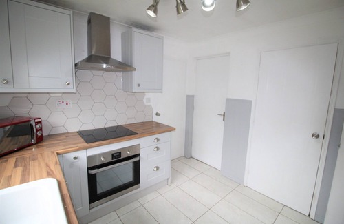 Warmsworth House | Warmsworth - 3 Bed Detached - Quiet Cul De Sacnrefurbished to a High Standard