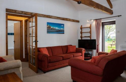 Torrington House | Warren Cottage