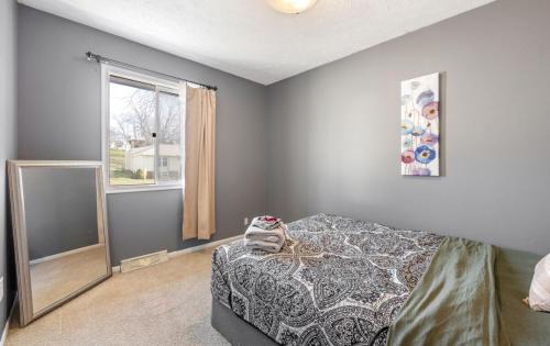 North Central Omaha House | Warren House -5 Bedroom Home
