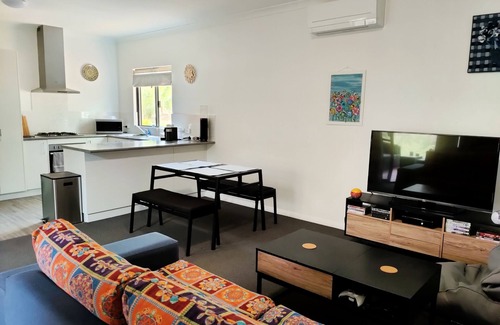 Nannup House | Warren Retreat - cozy and tranquil 2 brm home