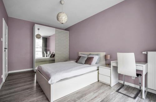 Bialoleka Apartment | Warsaw Apartments - Parking, Quiet Neighbourhood - by Rentujemy