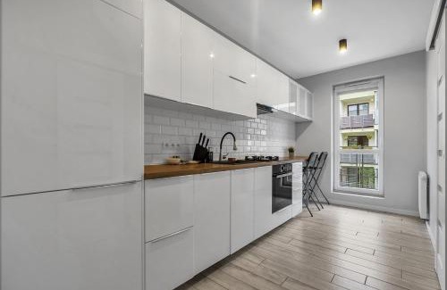 Bialoleka Apartment | Warsaw Apartments - Parking, Quiet Neighbourhood - by Rentujemy