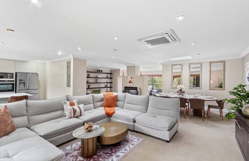 West Beach House | Warwick Coastal Harmony