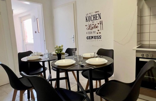 Neumuenster House | Wasbeker Straße 65 W2 - 3 bedrooms with parking space