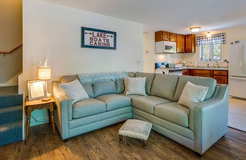 Washington Cabin | Washington Vacation Rental w/Lake Access & Grill!