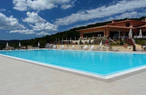 Monteverdi Marittimo House | Watching The Horizon in residence with swimming pool for a fee
