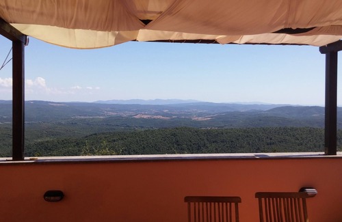 Monteverdi Marittimo House | Watching The Horizon in residence with swimming pool for a fee