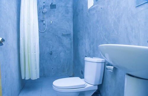 Kumbalwela Hotel | water flow inn ella