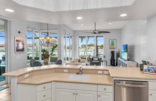 Marco Island House | Water Front -3 Bedroom- 2 Bathroom with Pool