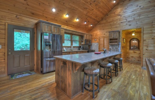 Williamstown Cabin | Water-front cabin with hot tub!