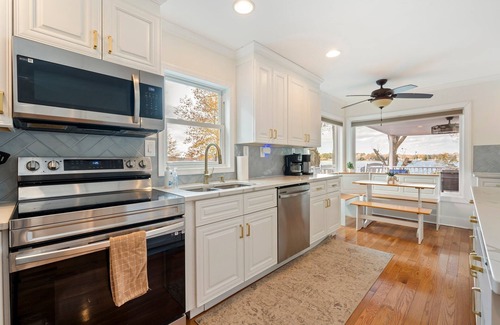 North House | Water front Oasis with pickle-ball court and hot tub
