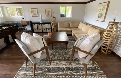 Portlock House | Water front oasis with pool and outdoor lounge/BBQ