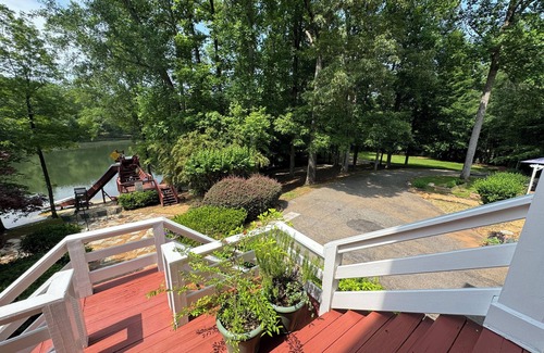 Athens House | Water's Edge Oconee - Rest & Play by River, Lake, and Pool close to Athens, GA