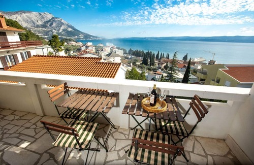 Duce Apartment | Water sport - mountaineer and sandy beach vacation in Croatia