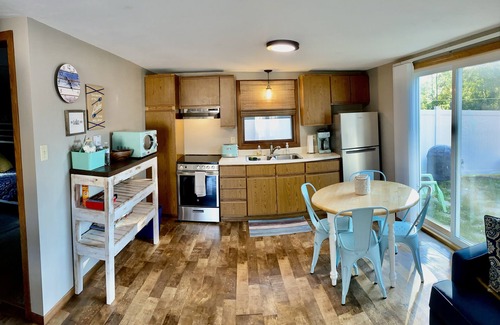 Dyckesville Cottage | Water View Cottage on Lake Michigan (Bay-side)