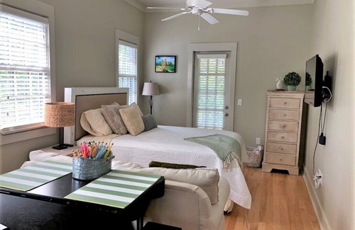 Forest District House | WaterColor Carriage House - 35 Running Oak Circle - Walk to Camp Watercolor!