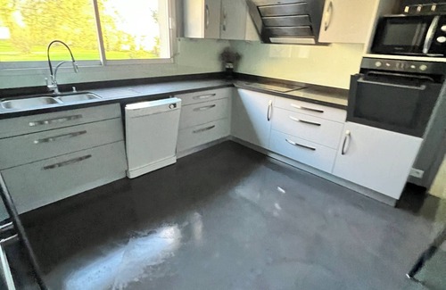 Vieux-Rouen-sur-Bresle Villa | Waterfront villa, barbecue, ideal for families