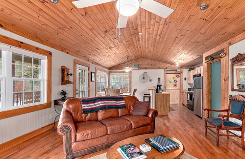 Hendersonville Cabin | Waterfall Cabin, Hot Tub, WiFi, Fireplace & Fire Pit, Fenced Yard, Pets ok.