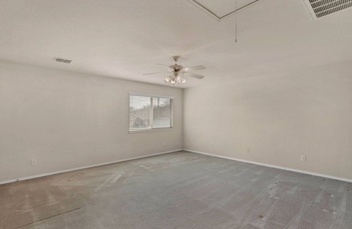 Comal County House | Waterfall Cave Pool, Hot tub, horses! New Braunfels, Tx - Sleeps up to 21 !