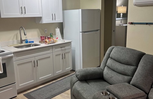 Hudson Beach Estates Cottage | Waterfront 1 bed! Bath