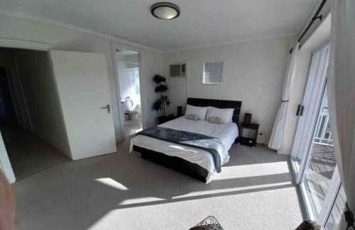 Waterfront Apartment | WATERFRONT - 1 South Quay lovely two bed on water