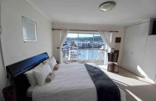 Waterfront Apartment | WATERFRONT - 1 South Quay lovely two bed on water