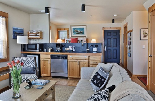 Langley Condo | Waterfront 2 bedroom condo - private deck offering spectacular views