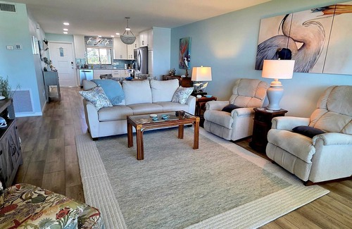 Holmes Beach Condo | Waterfront 2BR/2BA Condo in Westbay Point - Stunning Views & Prime Location
