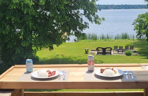 Kawartha Lakes House | Waterfront 3 bedroom cottage on Lake Scugog