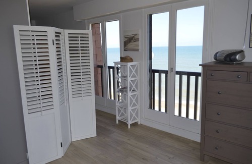 Cabourg Apartment | Waterfront, 3 rooms, triple exceptional exhibition