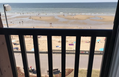 Cabourg Apartment | Waterfront, 3 rooms, triple exceptional exhibition
