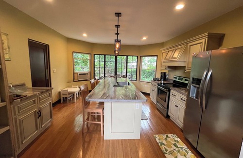 Newtonville House | Waterfront 5-bedroom house in terrific Newtonville