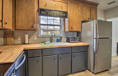 Valona Cabin | Waterfront, 7 acres; Stunning Home on Coastal Tidal Marsh w/Private Dock