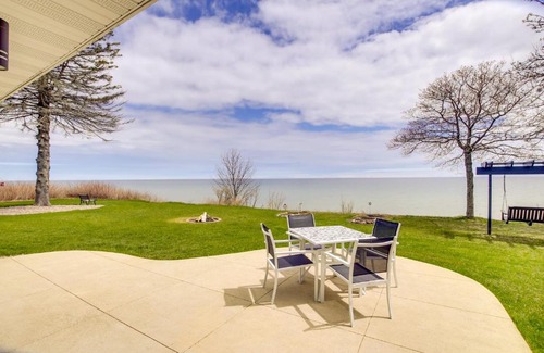 Algoma House | Waterfront Algoma Vacation Rental on Lake Michigan