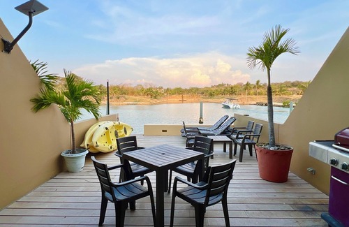 Bocachica House | Waterfront, Beach Tour Included!