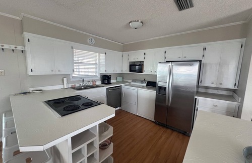 Silver Cay House | Waterfront beach house