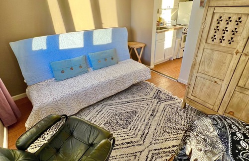 Northport Cottage | Waterfront Beautiful Fun Beach Cottage Sunsets Inspiring Peaceful 1hr NYC Wow