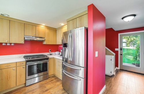Marietta-Alderwood House | Waterfront Bellingham Bliss: Steps to Beach!
