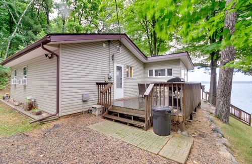 Aitkin House | Waterfront Big Pine Lake Cabin with Kayaks!