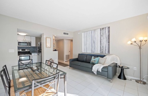 Central Beach Condo | Waterfront Bliss – Stylish 1BR Condo w/Pool